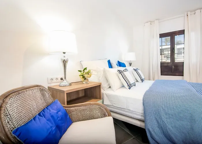 Apartment & The Lighthouse - Puerto Del Carmen, Lanzarote - Near The