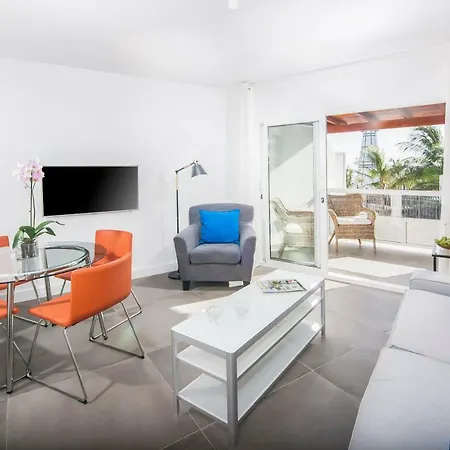 & The Lighthouse * Tias